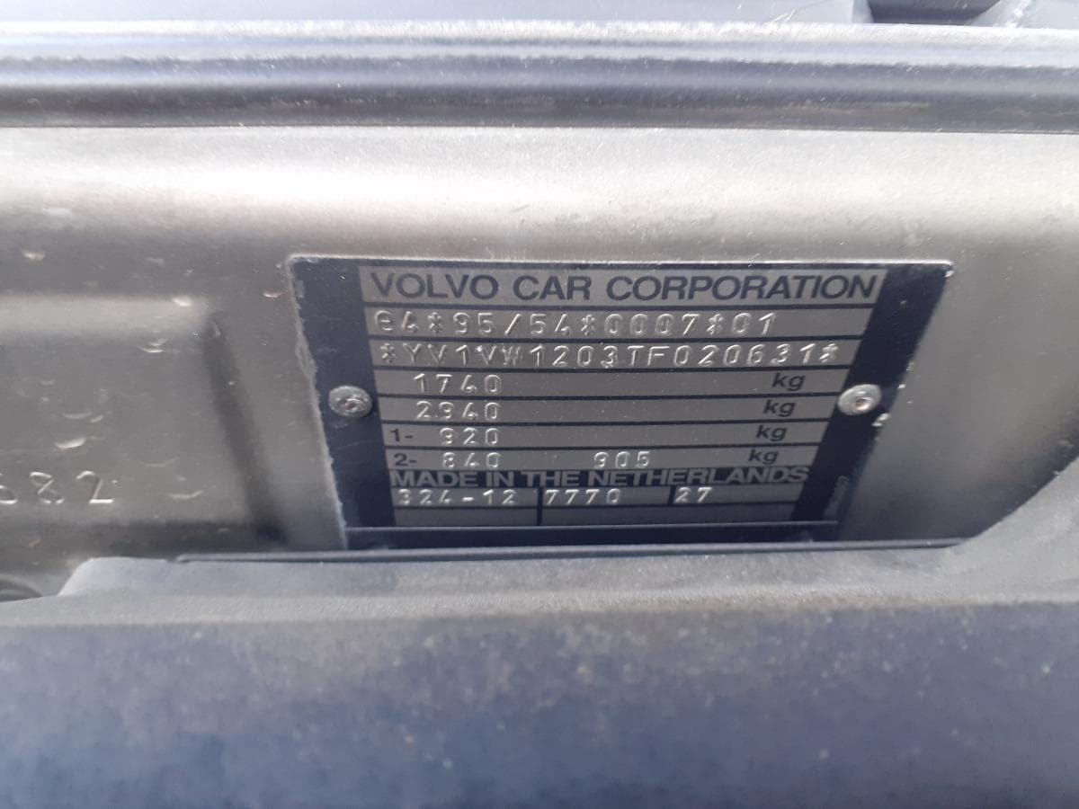Volvo V40 1.8 · Année 1997 — image 21