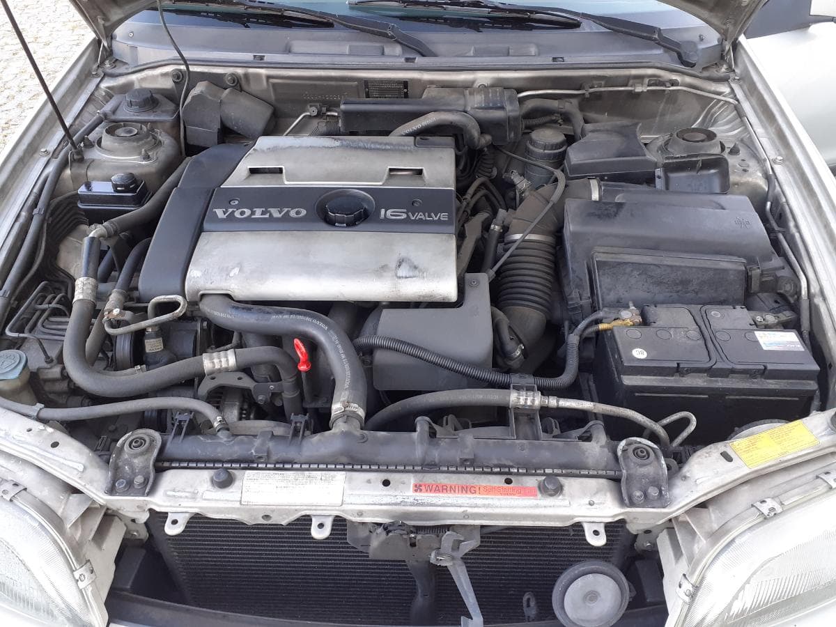 Volvo V40 1.8 · Année 1997 — image 20