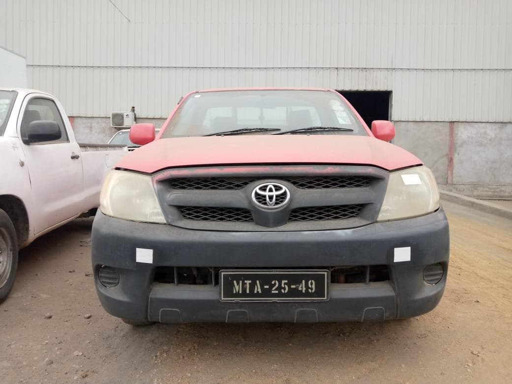 Toyota Hilux 3,0 D4D Cabine simples 4X2 ·