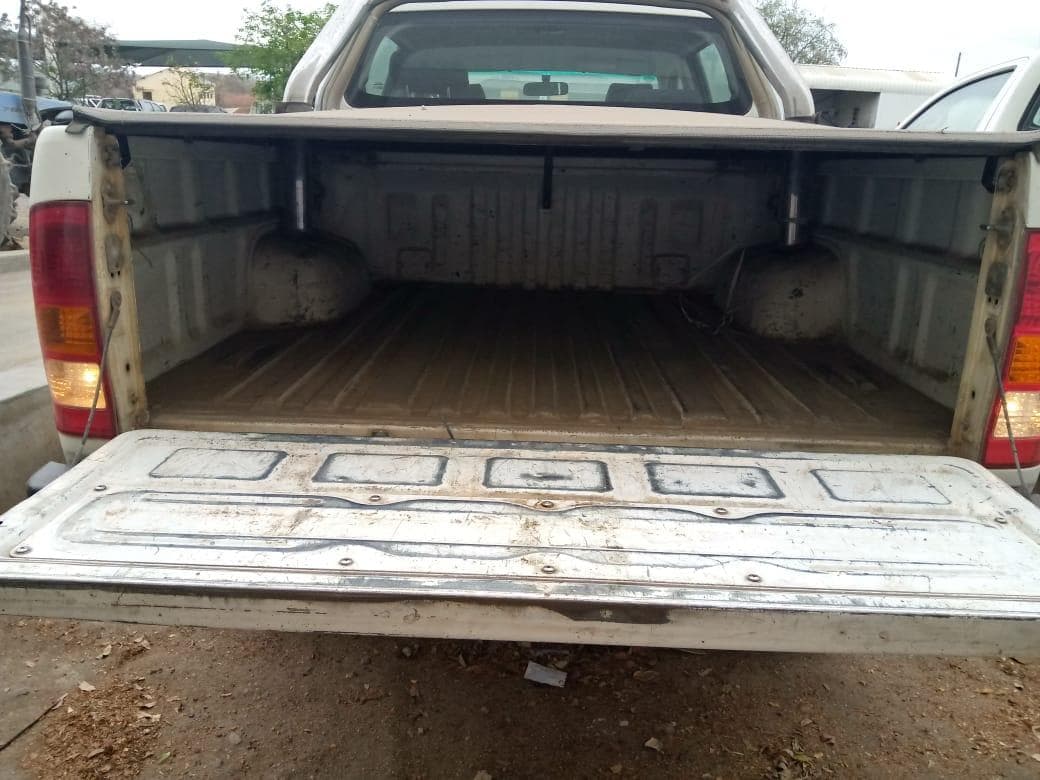 Toyota Hilux 3.0 D4D Dupla cabine 4X2 · — imagem 5