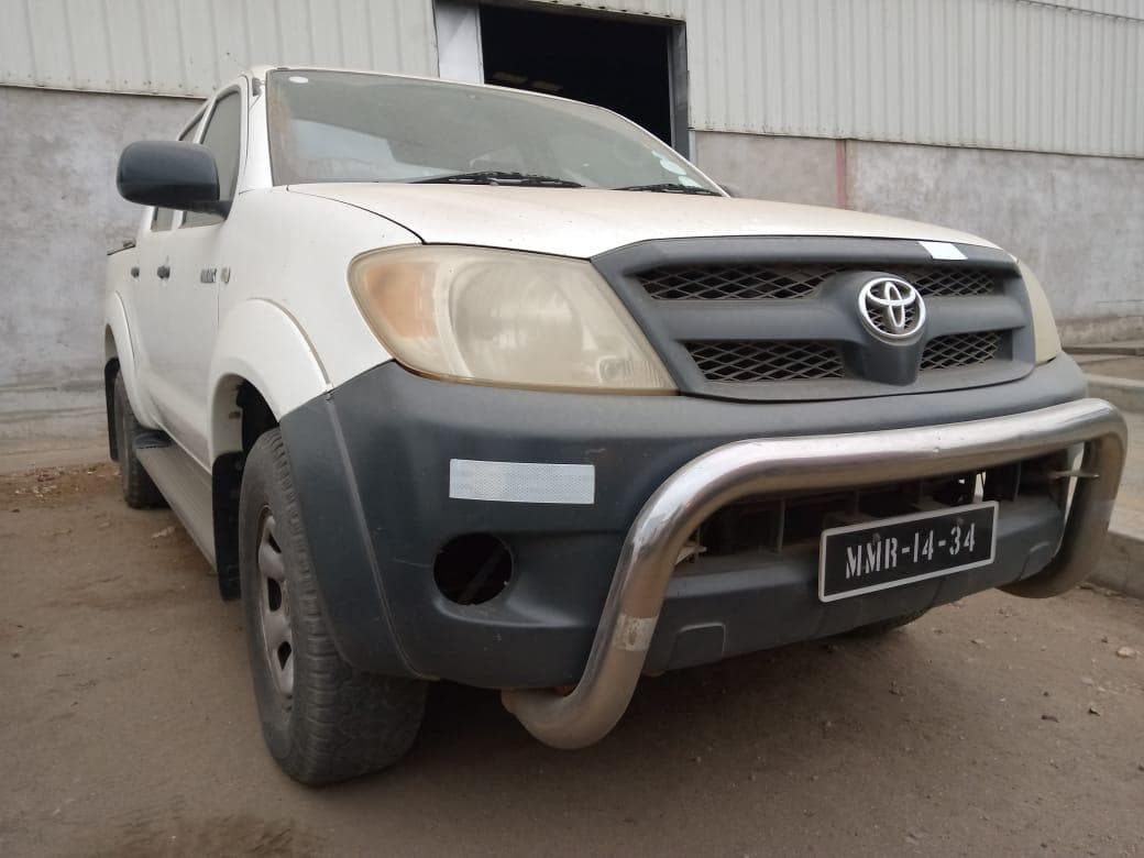 Toyota Hilux 3.0 D4D Dupla cabine 4X2 ·