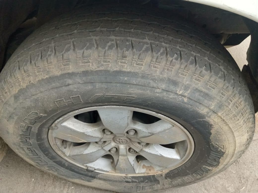 Toyota Hilux 3.0 D4D 4X2 Dupla cabine · — image 8