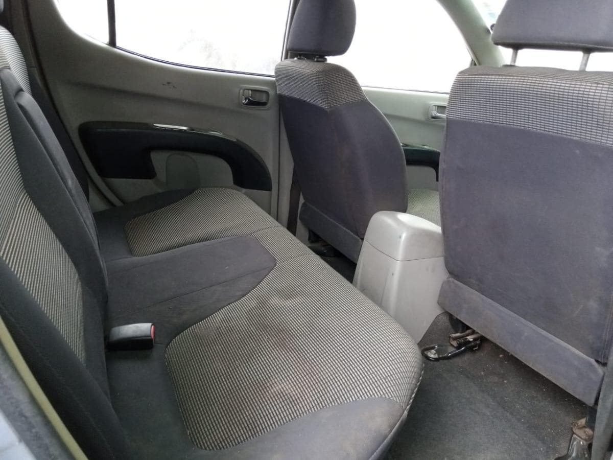 Mitsubishi L200 2.5 GL 4 X 4 Dupla cabine · — imagem 7