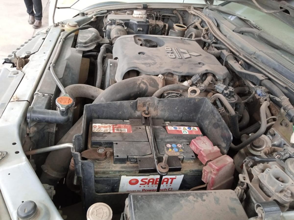 Mitsubishi L200 2.5 GL 4 X 4 Dupla cabine · — imagem 8