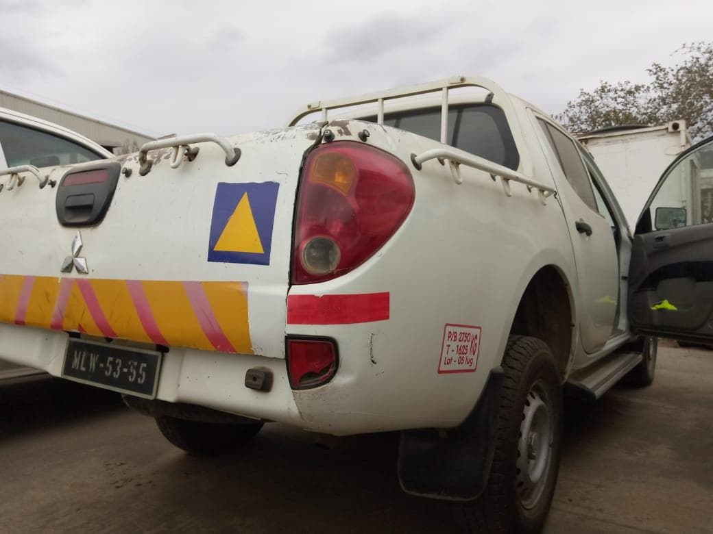 Mitsubishi L200 2.5 GL 4 X 4  · — imagen 2