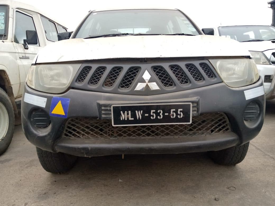 Mitsubishi L200 2.5 GL 4 X 4  ·