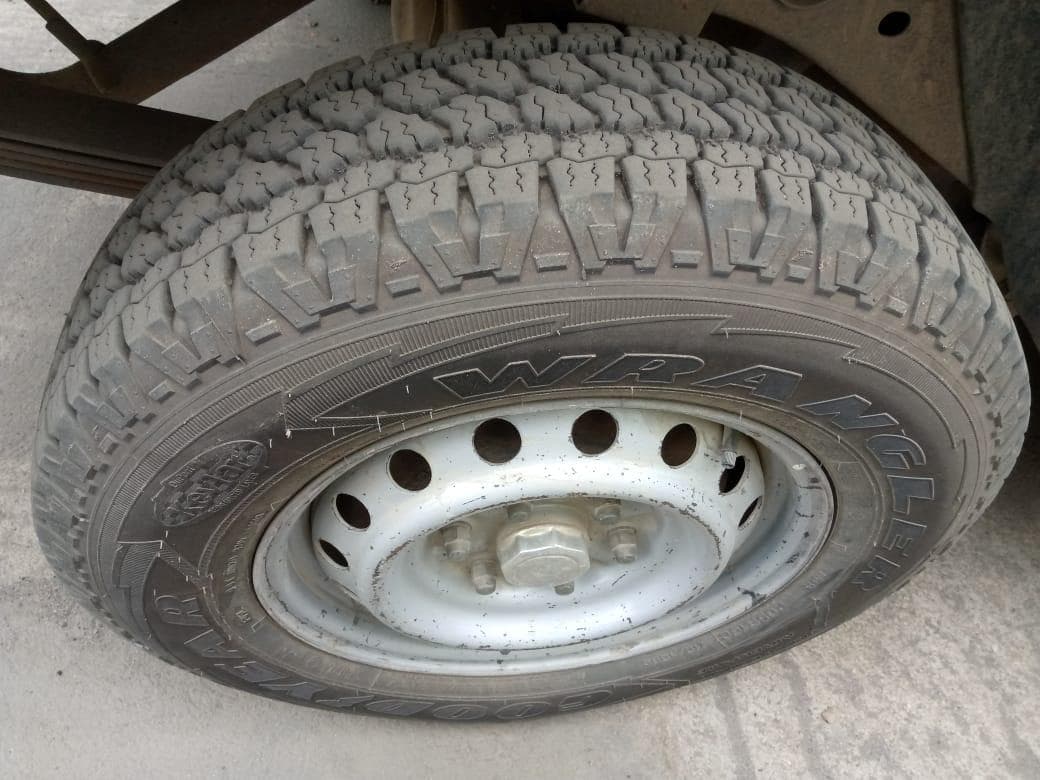 Mitsubishi L200 2.5 GL 4 X 4  · — imagen 7
