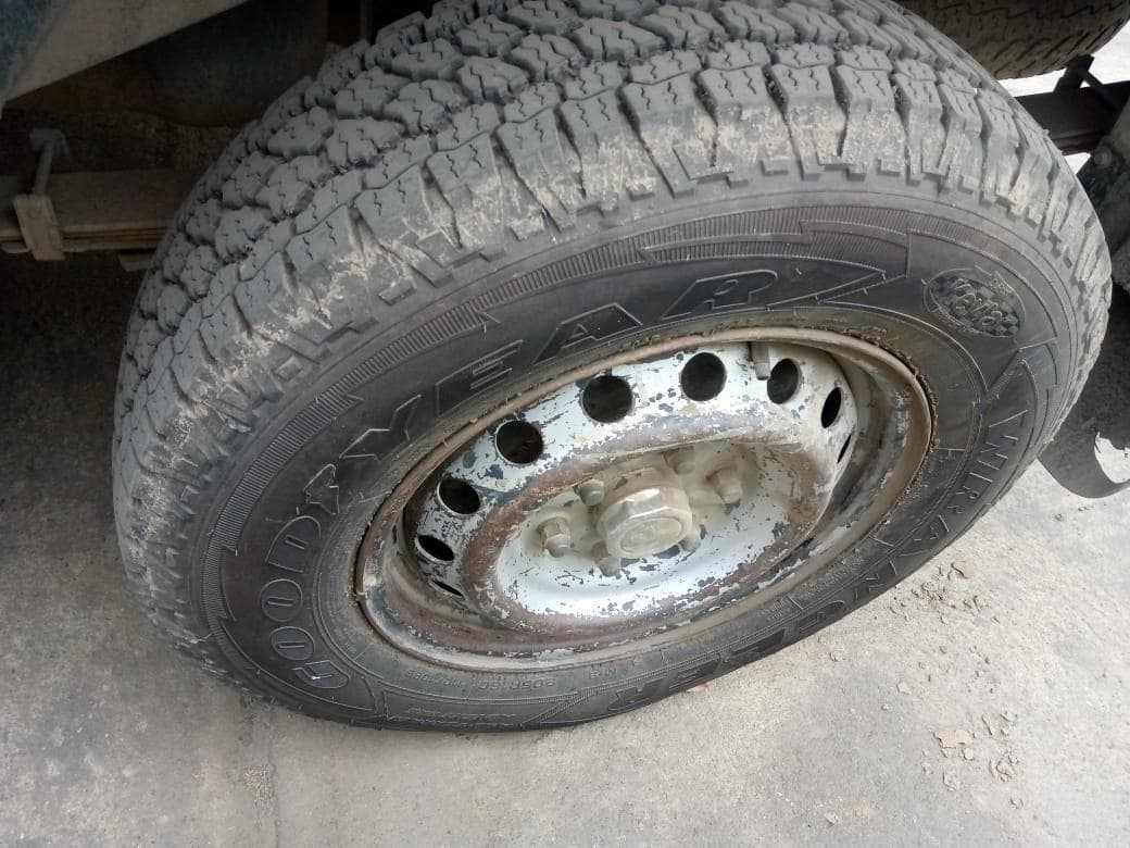 Mitsubishi L200 2.5 GL 4 X 4  · — imagen 11