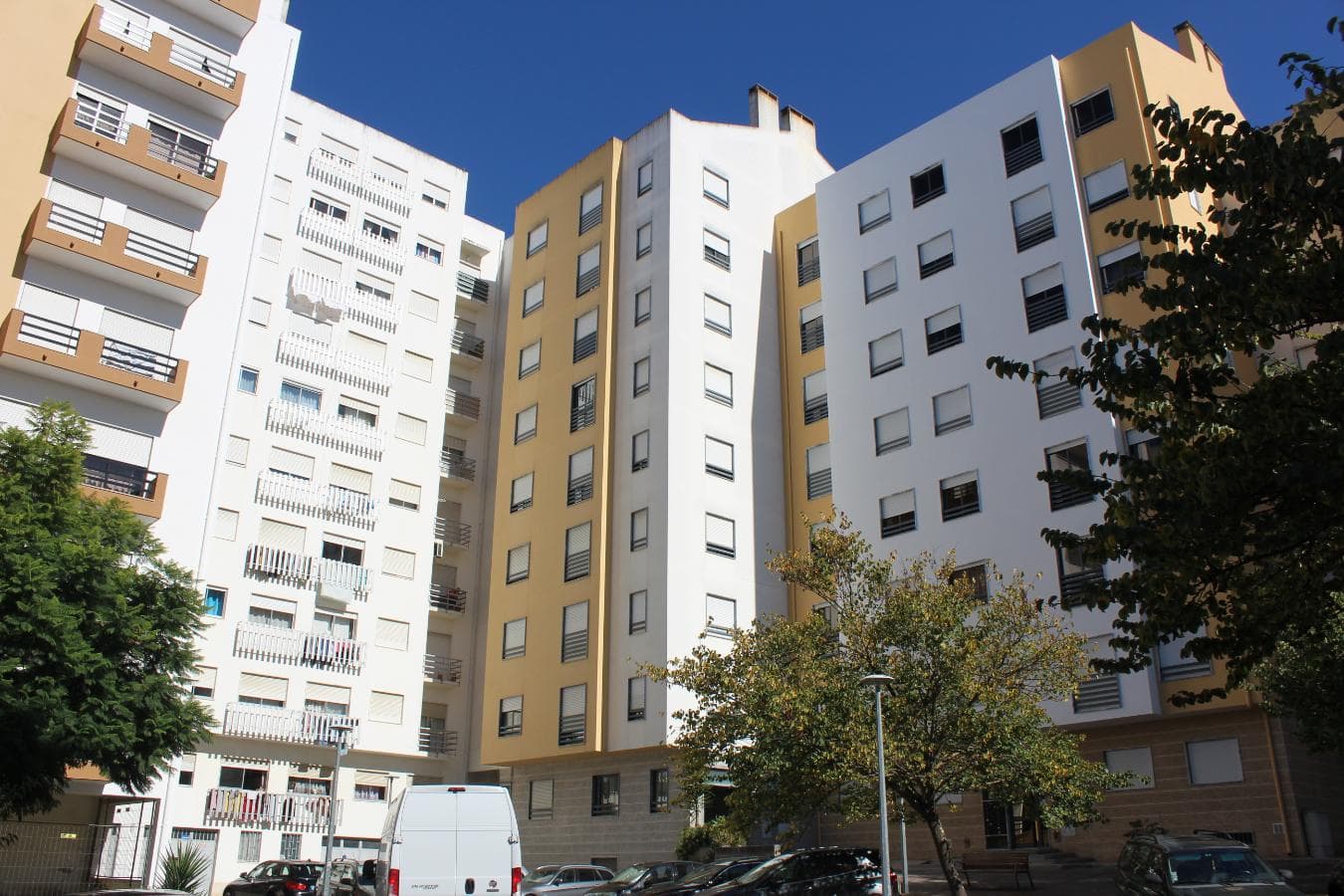 Apartamento T3 c/ 2 Lugares de Estacionamento e Arrecadação · Santarém — imagen 1