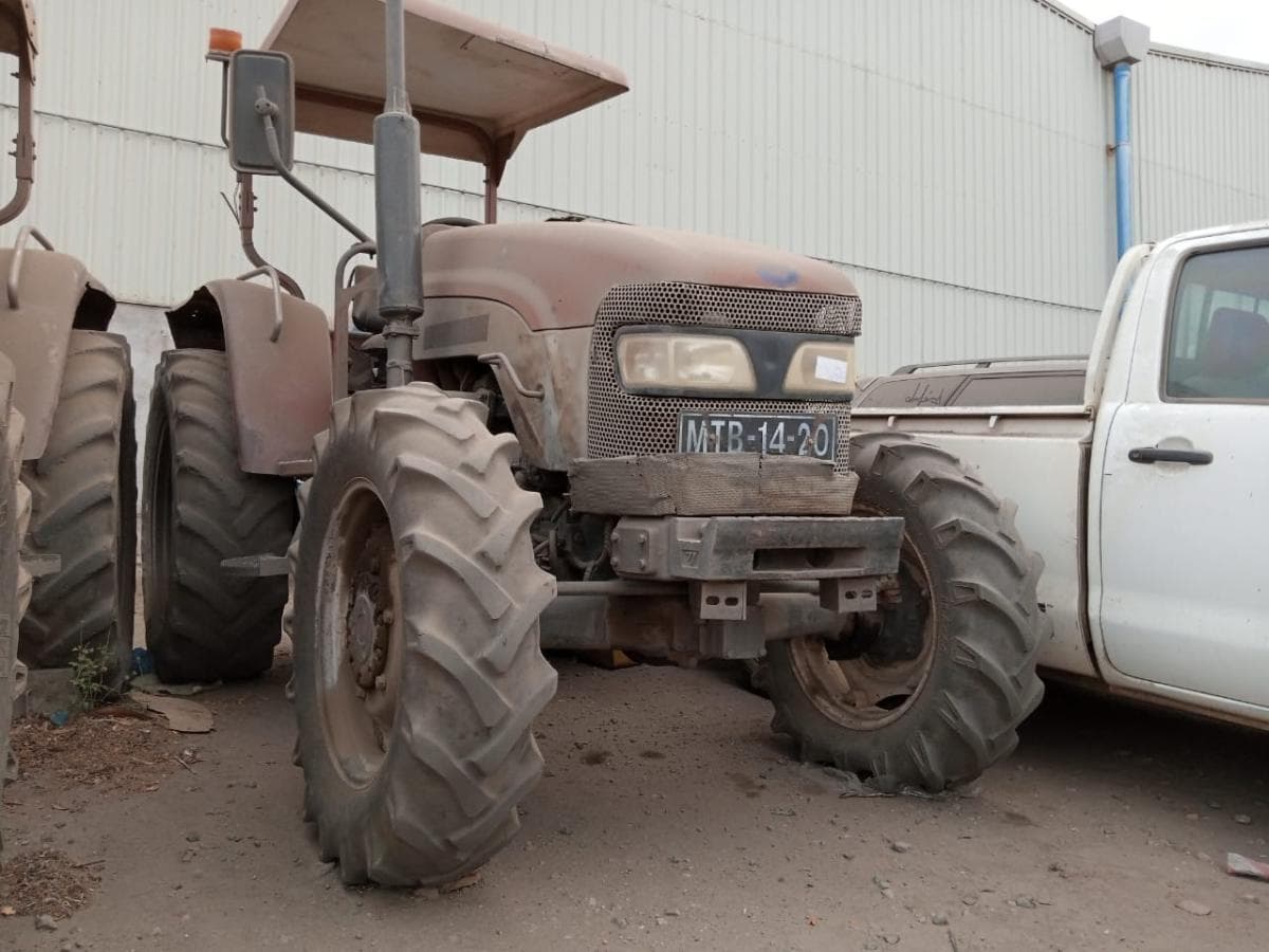 Tractor Foton FT 704  · — imagem 3