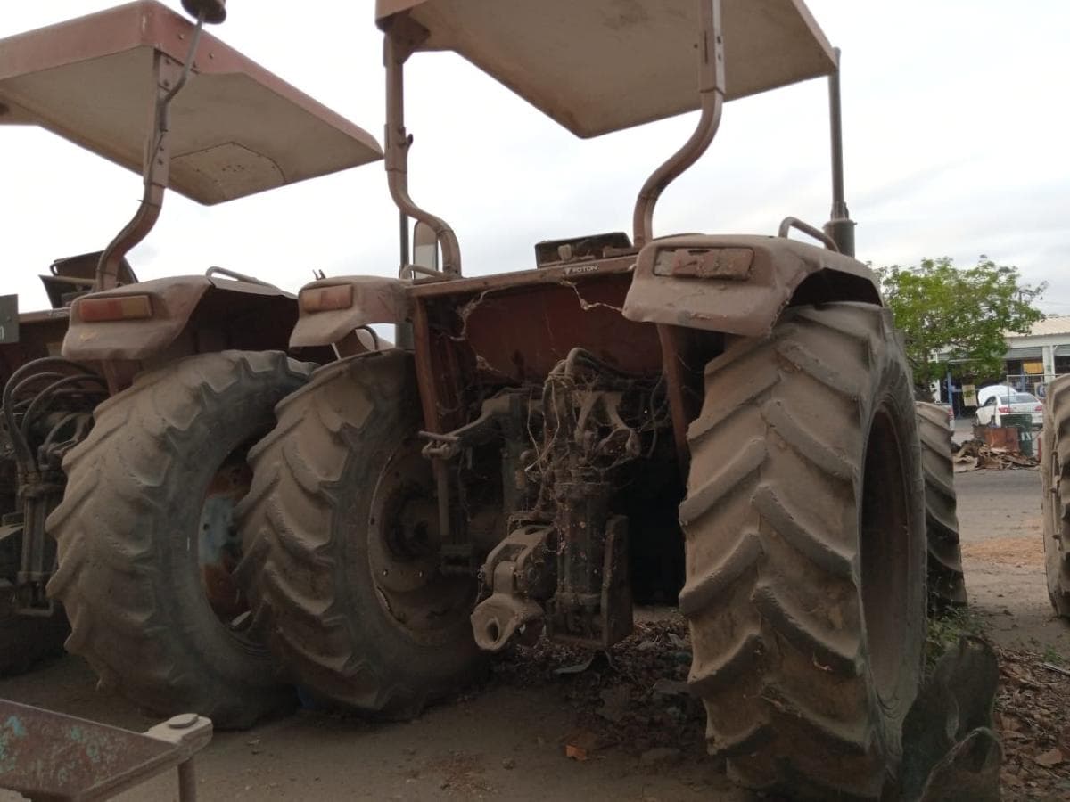 Tractor Foton FT 704  · — imagem 8