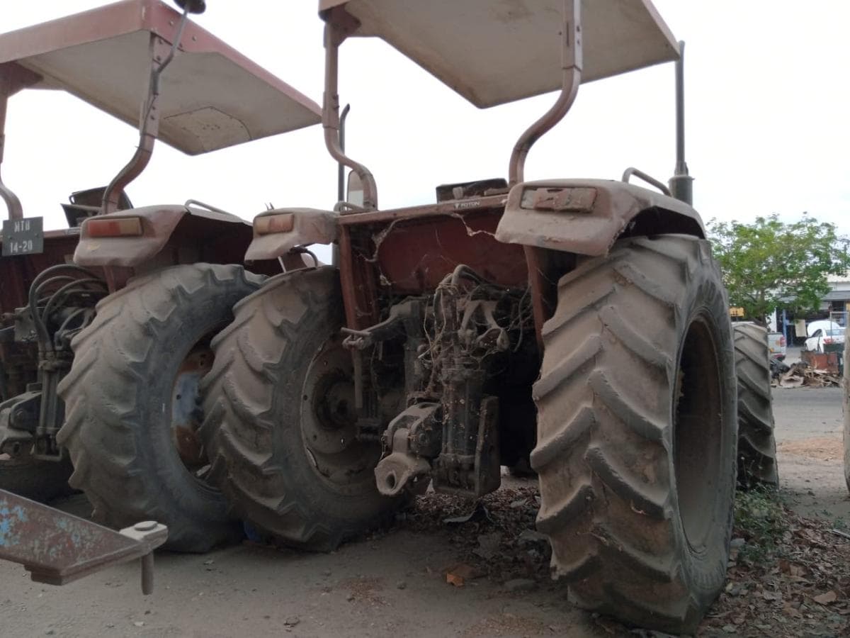 Tractor Foton FT 704  · — imagem 9