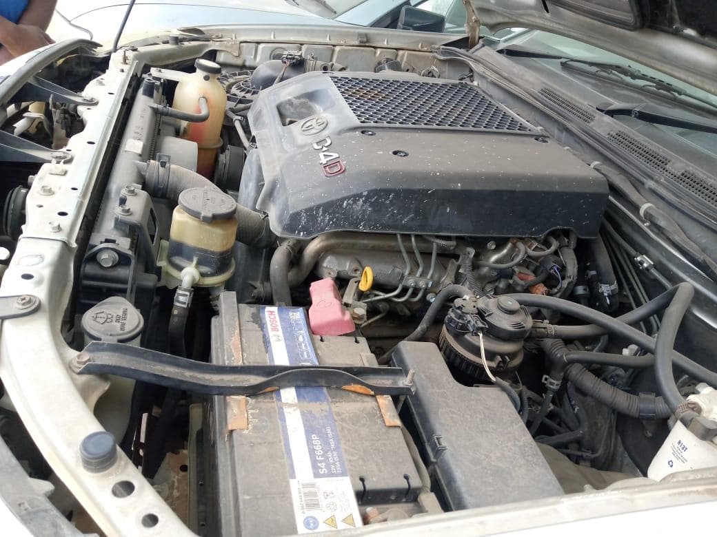 Toyota Fortuner 4WD · — image 12