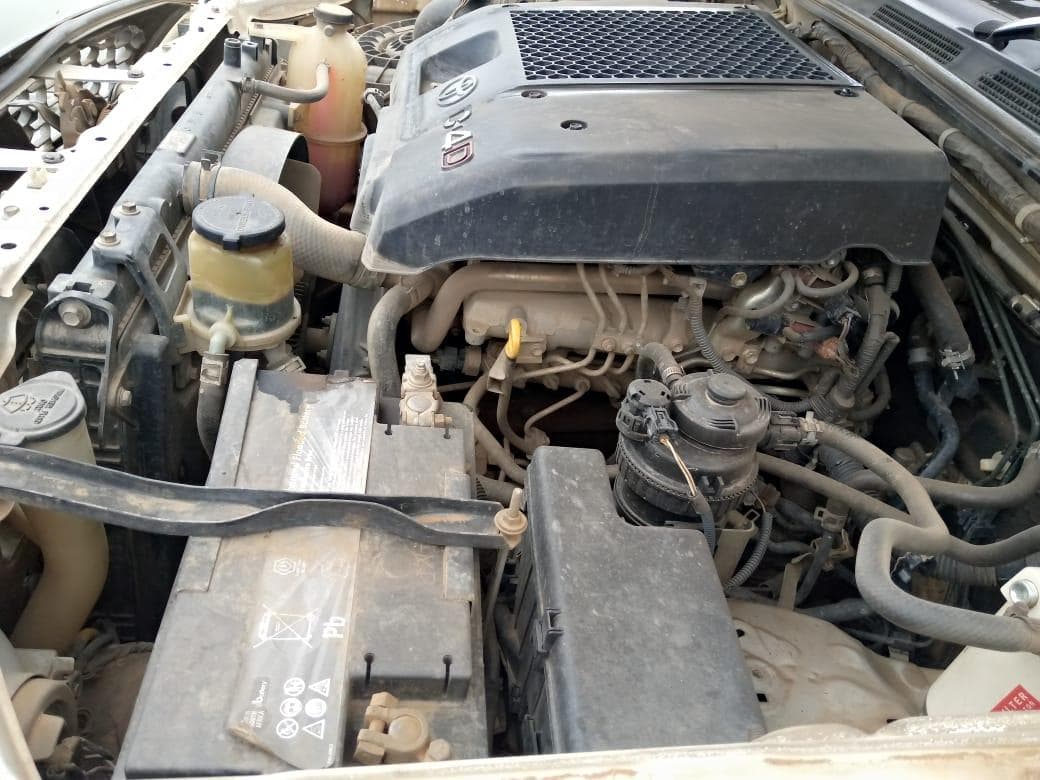 Toyota Hilux 3.0 D4D 4X2 dupla cabine · — imagem 16
