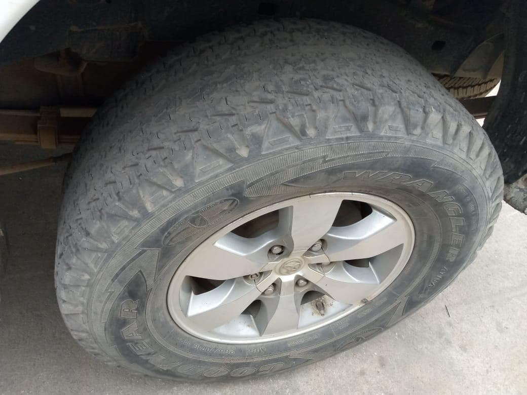 Toyota Hilux 3.0 D4D 4X2 dupla cabine · — imagem 17