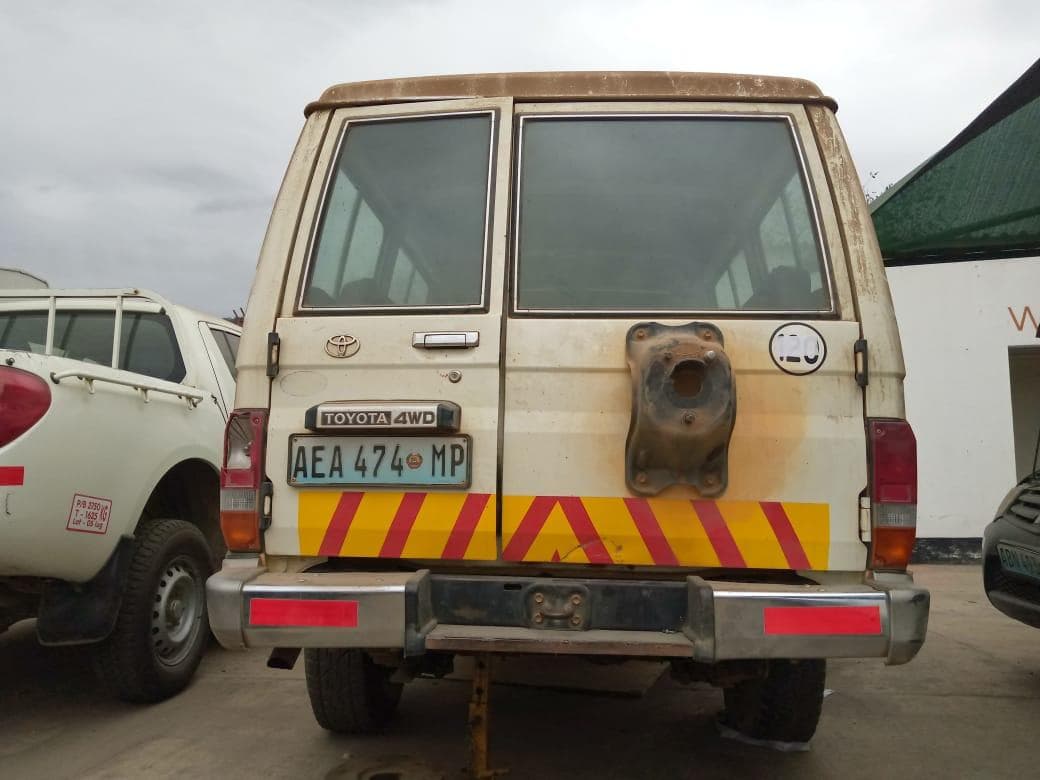 Toyota Land Cruiser  HARDTOP 4.2D 4x4 · — imagem 3