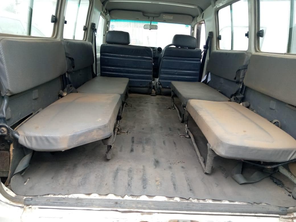 Toyota Land Cruiser  HARDTOP 4.2D 4x4 · — imagem 8