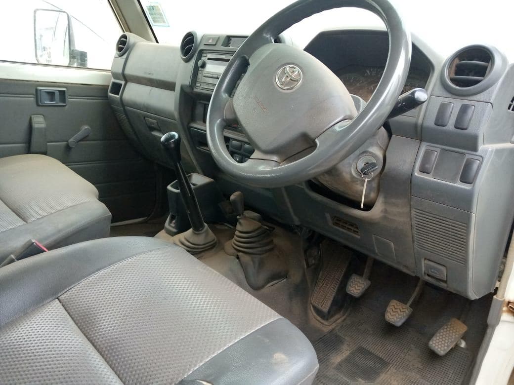 Toyota Land Cruiser  HARDTOP 4.2D 4x4 · — imagem 9