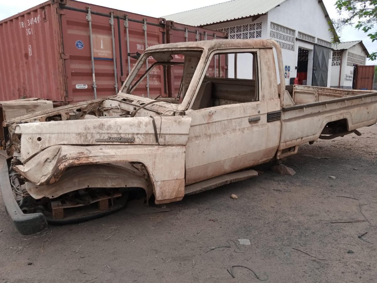 Cassi  Toyota Land Cruiser 4X4 OFF ROAD PICK-UP  · — imagem 1