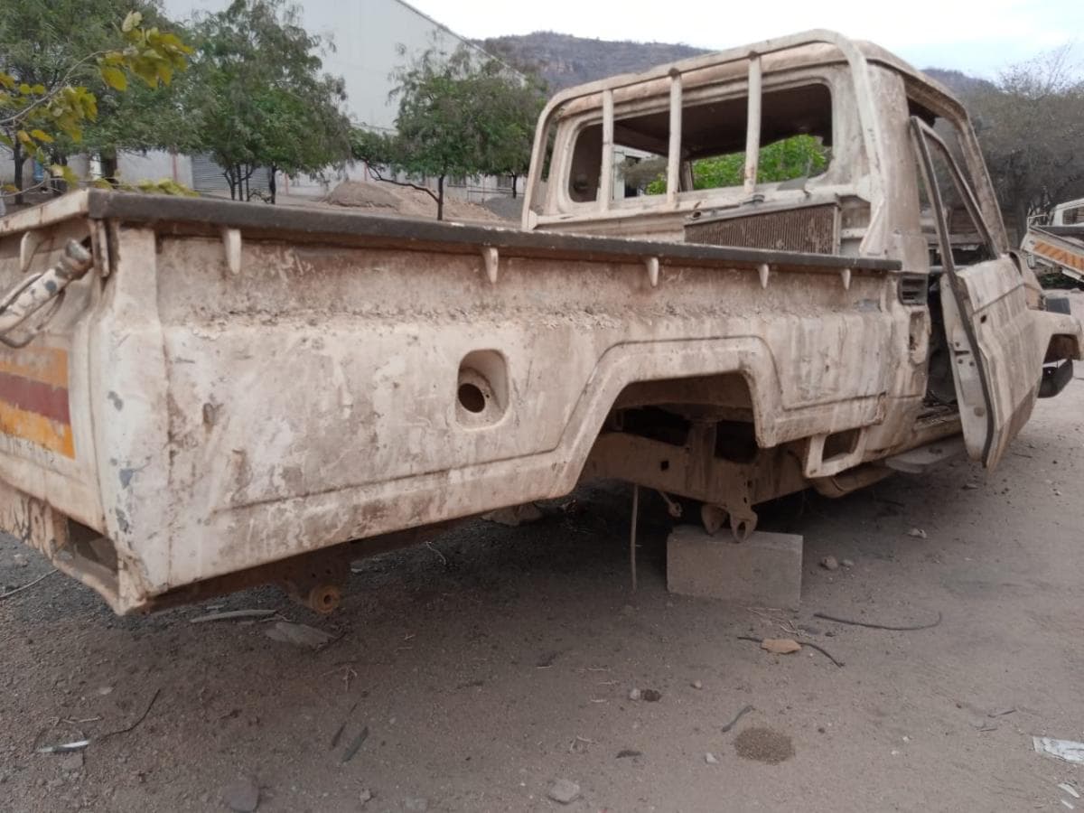 Cassi  Toyota Land Cruiser 4X4 OFF ROAD PICK-UP  · — imagem 4