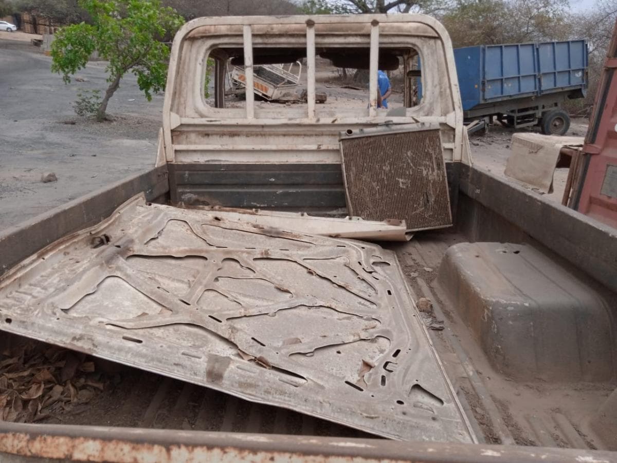 Cassi  Toyota Land Cruiser 4X4 OFF ROAD PICK-UP  · — imagem 5