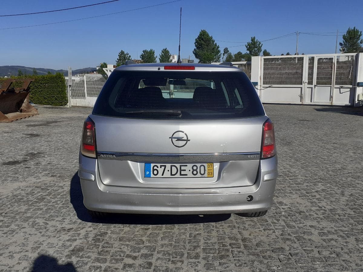 Opel Astra Caravan 1.3 CDTI · Ano 2007 — imagem 5