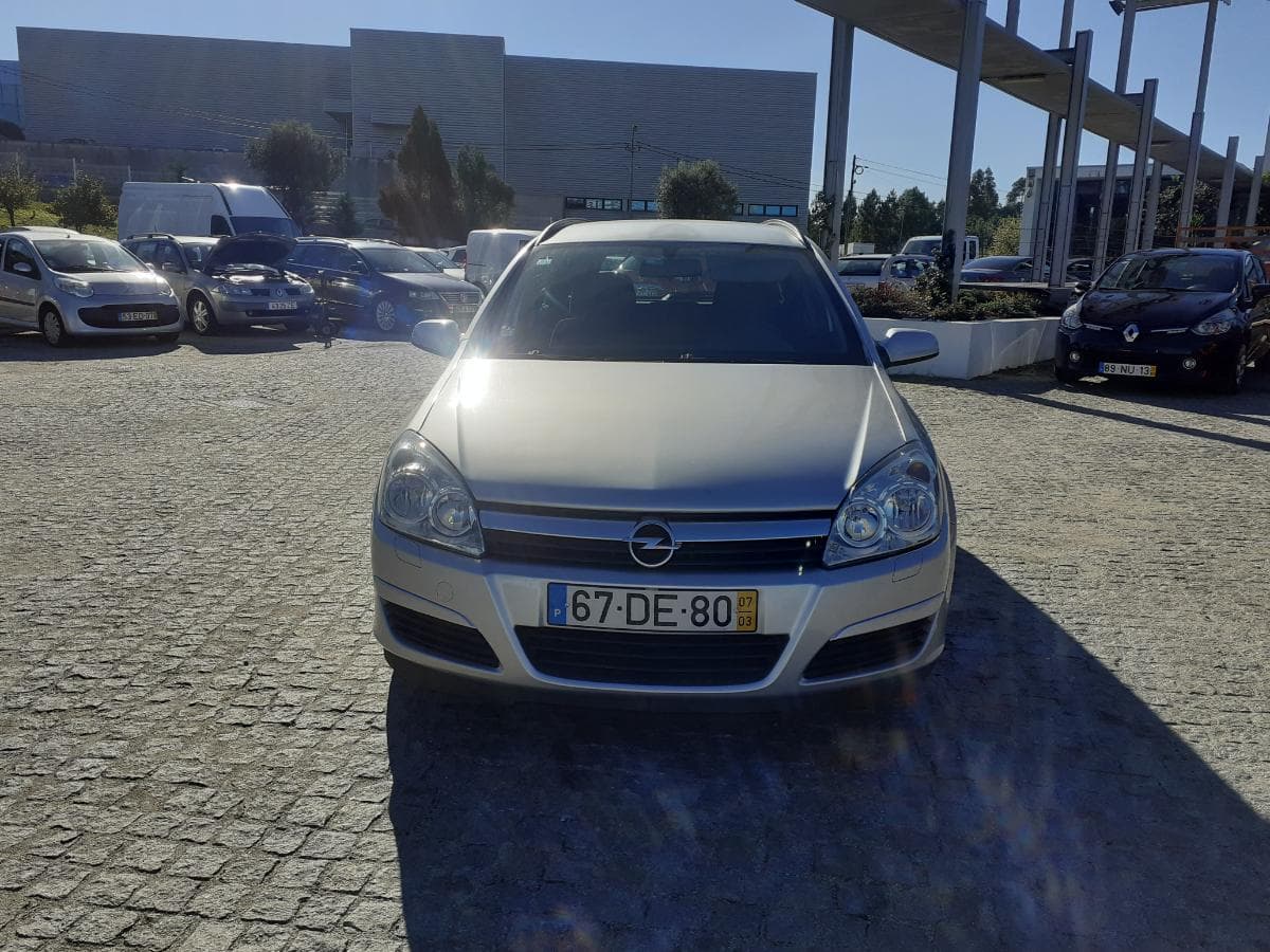 Opel Astra Caravan 1.3 CDTI · Ano 2007 — imagem 2