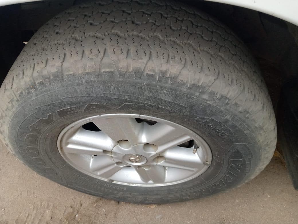 Toyota Hilux 3,0 D4D 4X2 cabine simples · — imagen 5