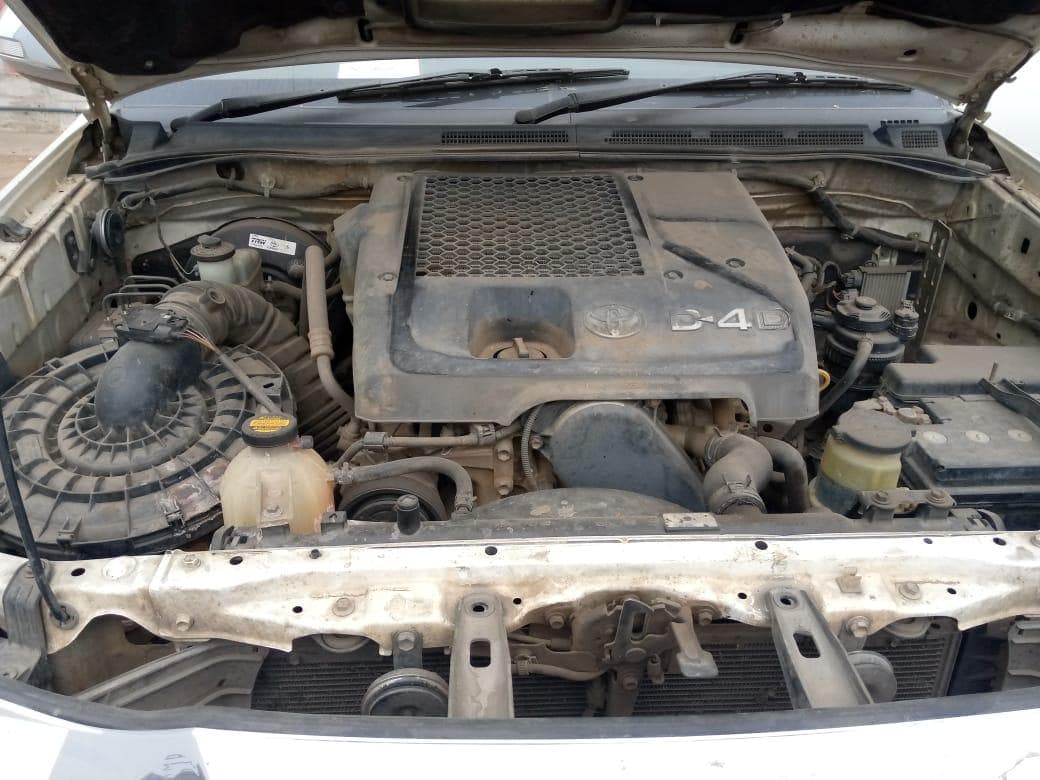 Toyota Hilux 3,0 D4D 4X2 cabine simples · — imagen 13