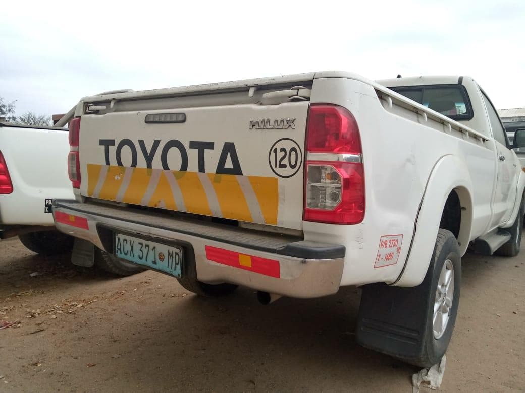 Toyota Hilux 3,0 D4D 4X2 cabine simples · — imagen 14