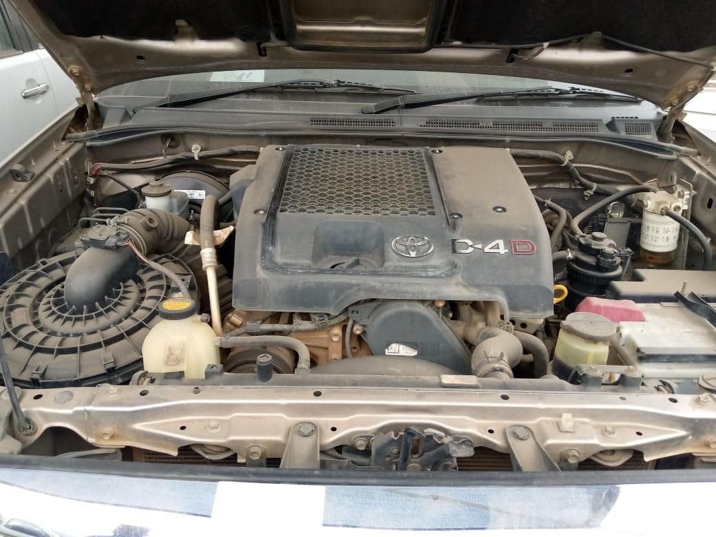 Toyota Fortuner 4WD  · — imagen 4