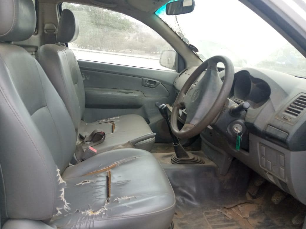 Toyota Hilux  · — imagem 4