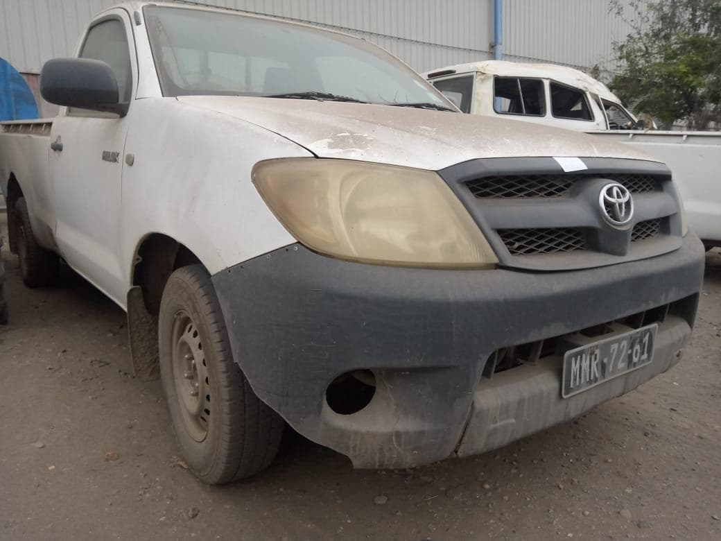 Toyota Hilux  ·