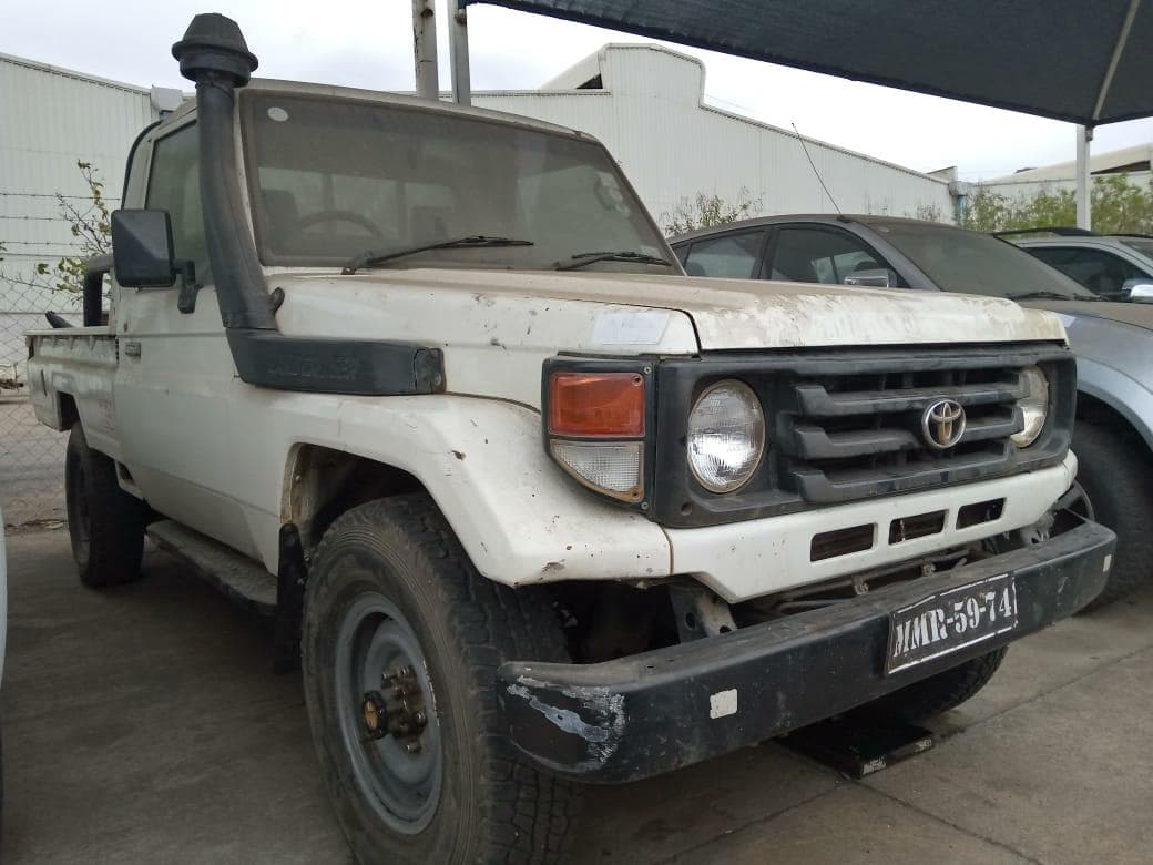 Toyota Land Cruiser OFF ROAD PICK-UP 4X4 · — imagem 1