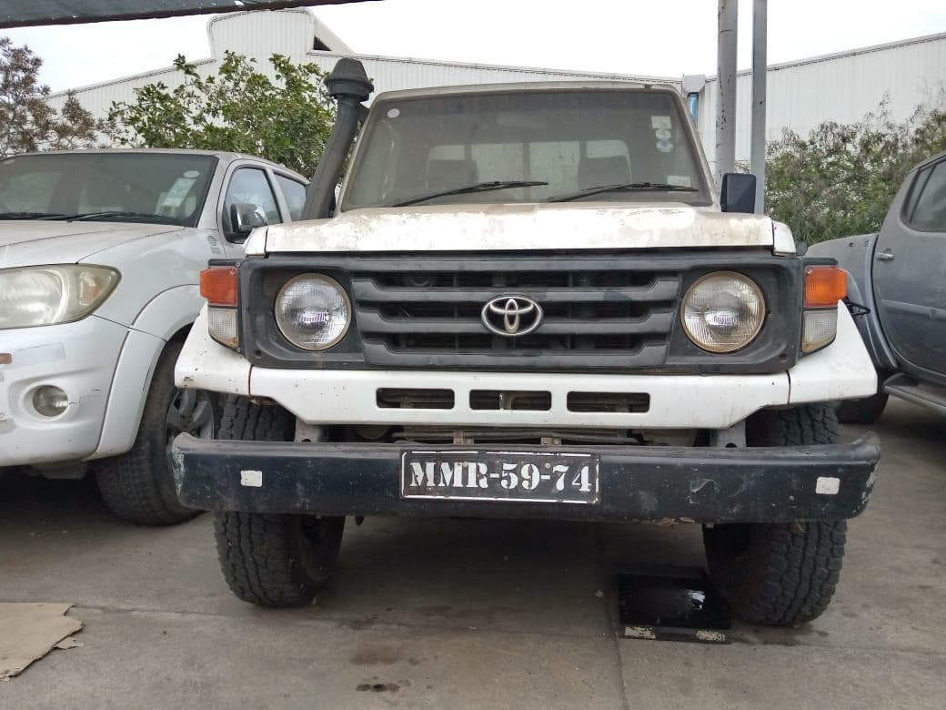 Toyota Land Cruiser OFF ROAD PICK-UP 4X4 · — imagem 5