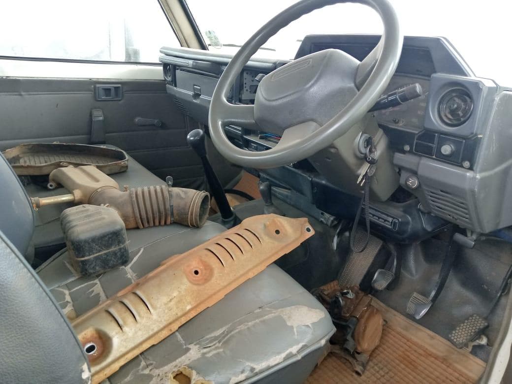Toyota Land Cruiser OFF ROAD PICK-UP 4X4 · — imagem 8