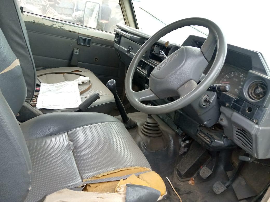 Toyota Land Cruiser OFF ROAD PICK UP 4X4 · — imagem 8