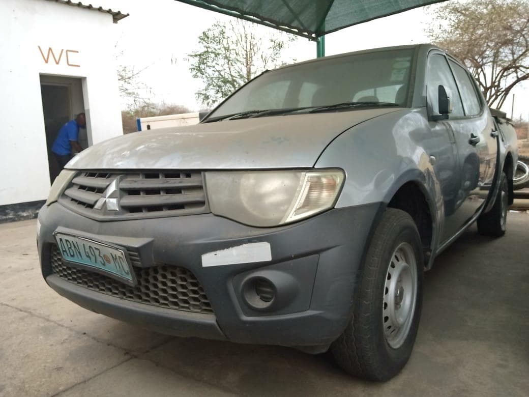 Mitsubishi L200 ·
