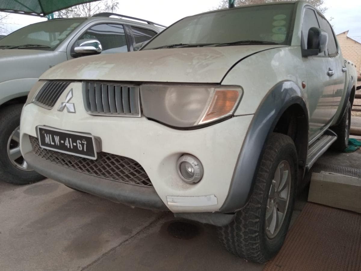 Mitsubishi L200 · — image 2