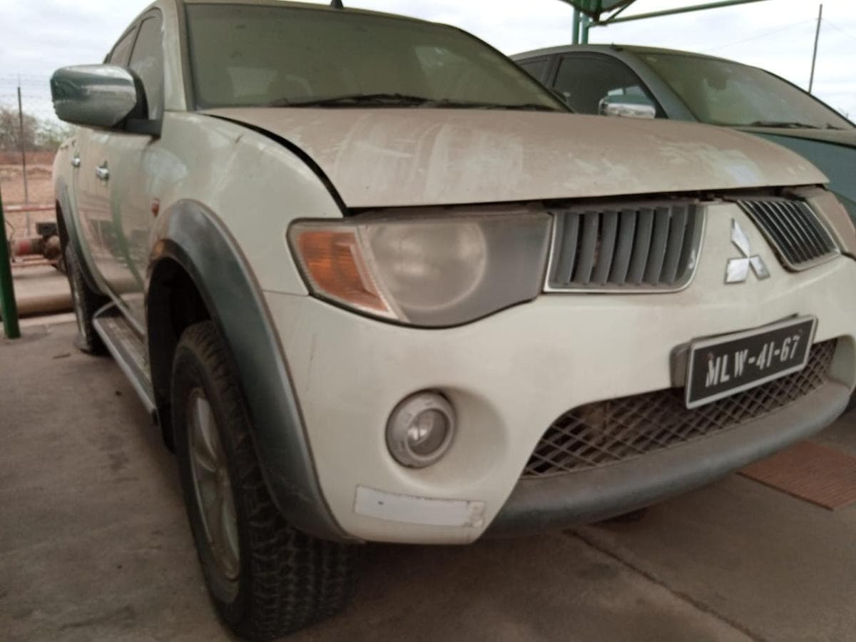 Mitsubishi L200 · — image 13