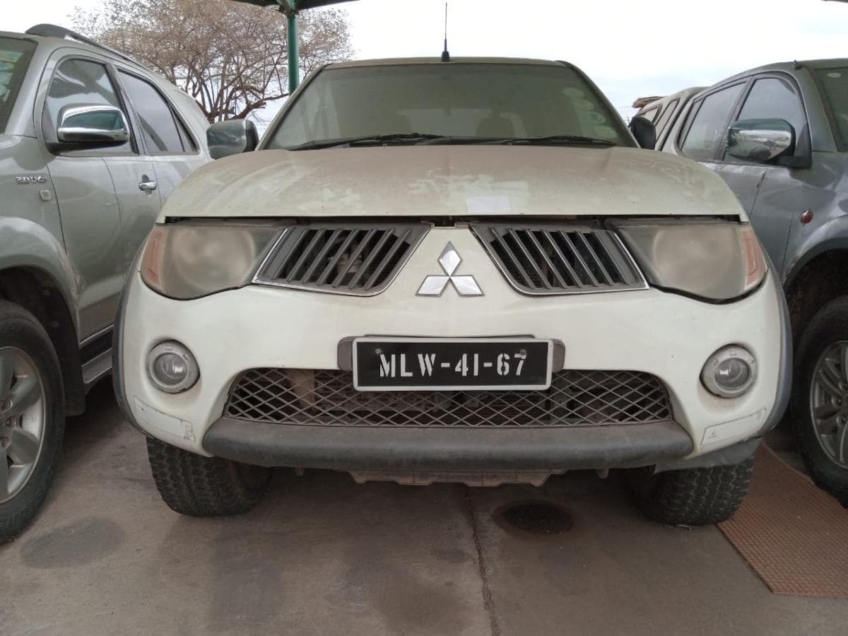 Mitsubishi L200 · — image 3