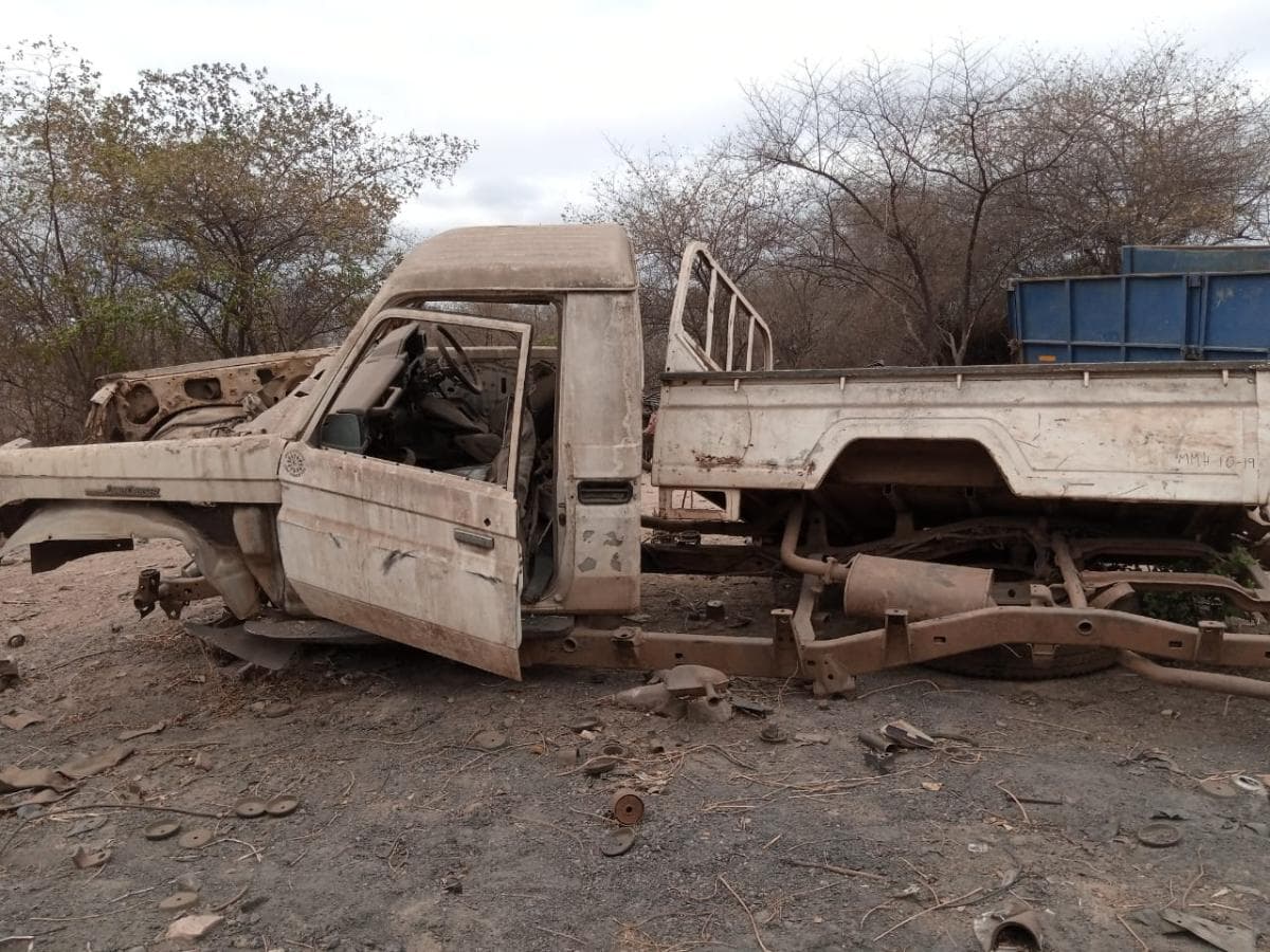 Chassi Toyota Land Cruiser 4X4 OFF ROAD-PICK UP 4x4 · — imagen 2