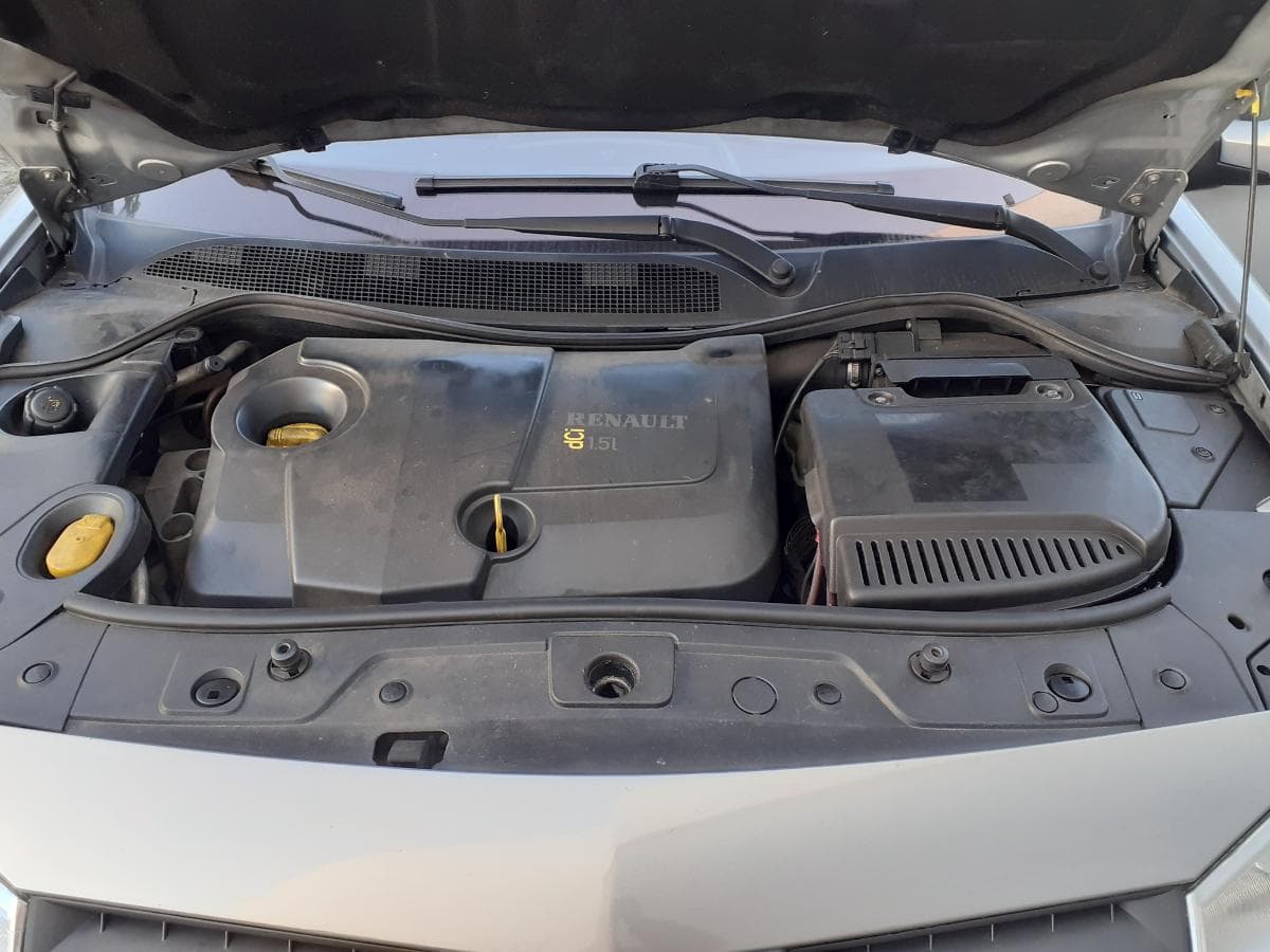 Renault Mégane 1.5 DCI · Ano 2004 — image 20