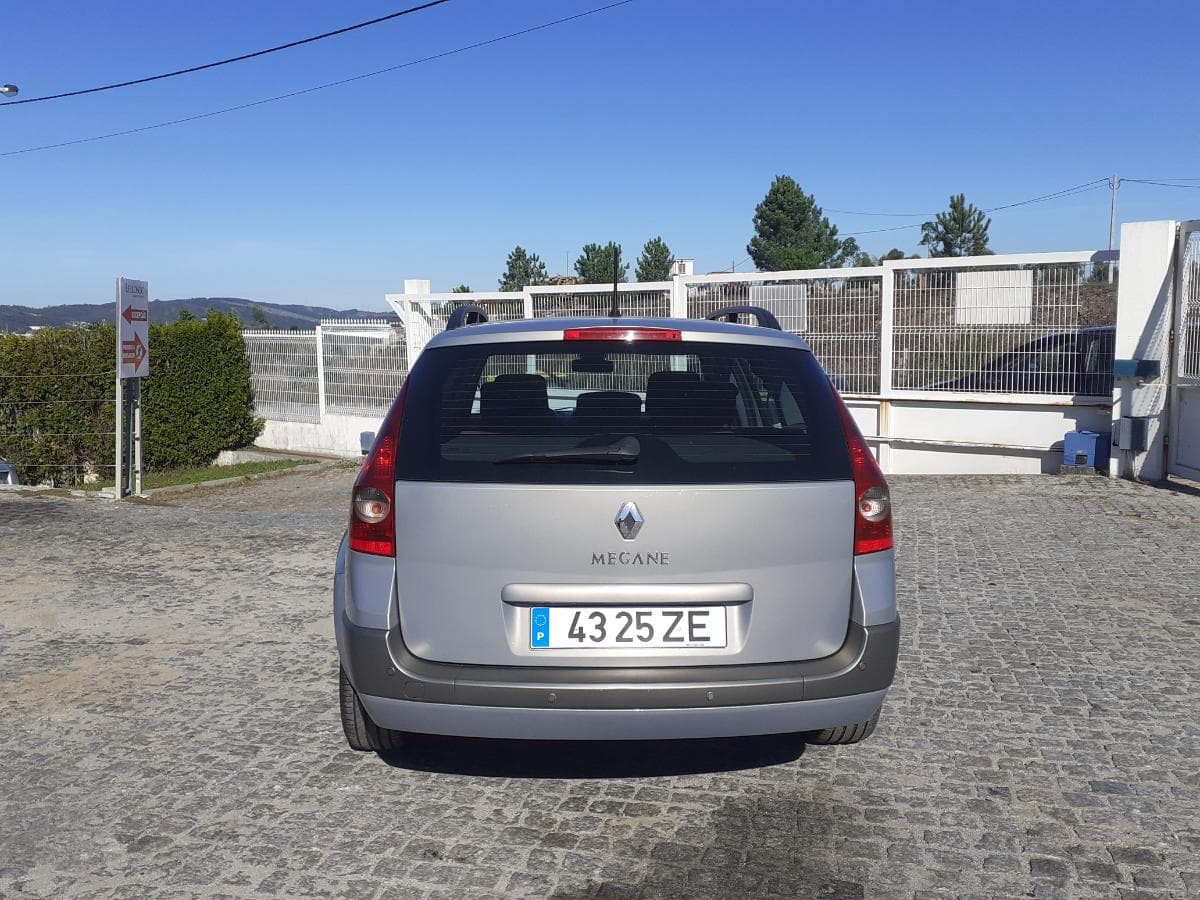 Renault Mégane 1.5 DCI · Ano 2004 — image 5