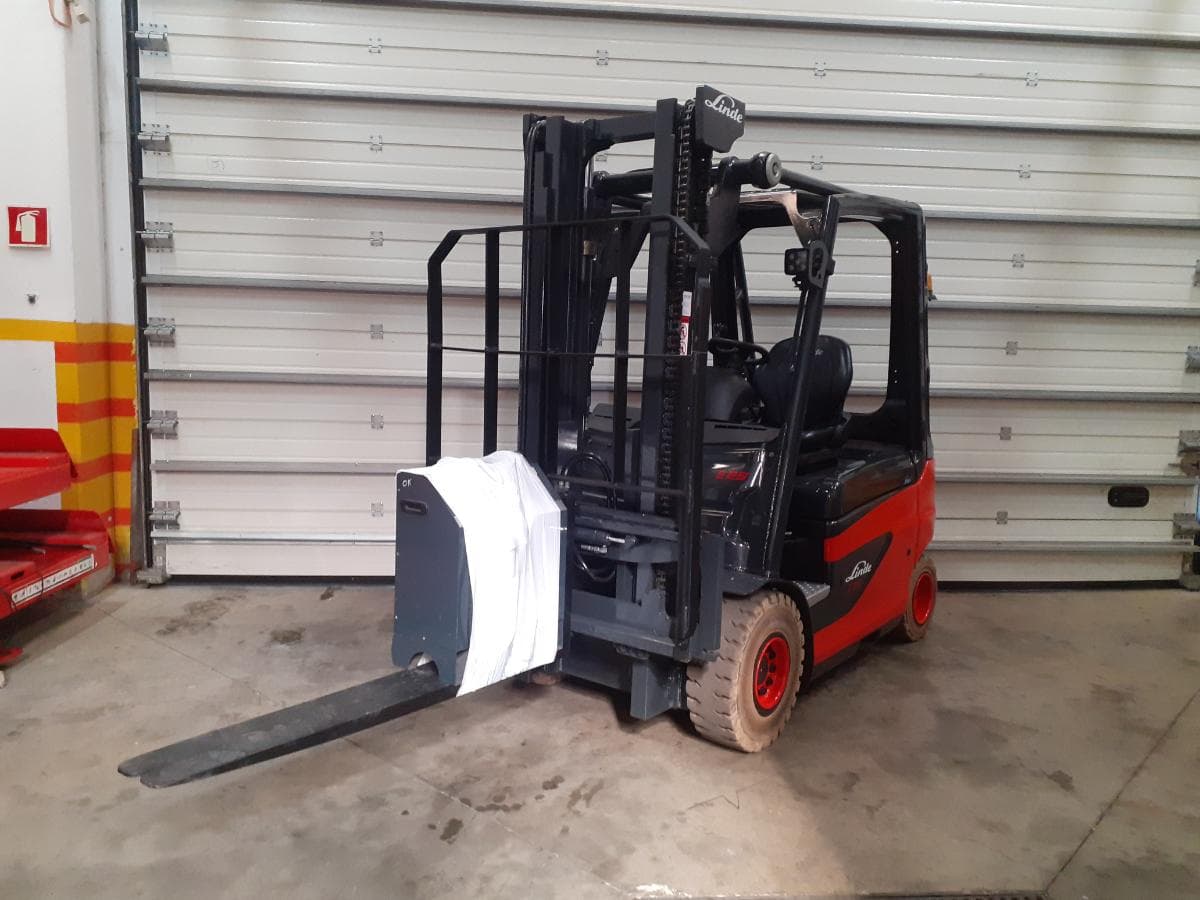 Empilhador Elétrico Linde E25-01 · Ano 2012 — imagem 3