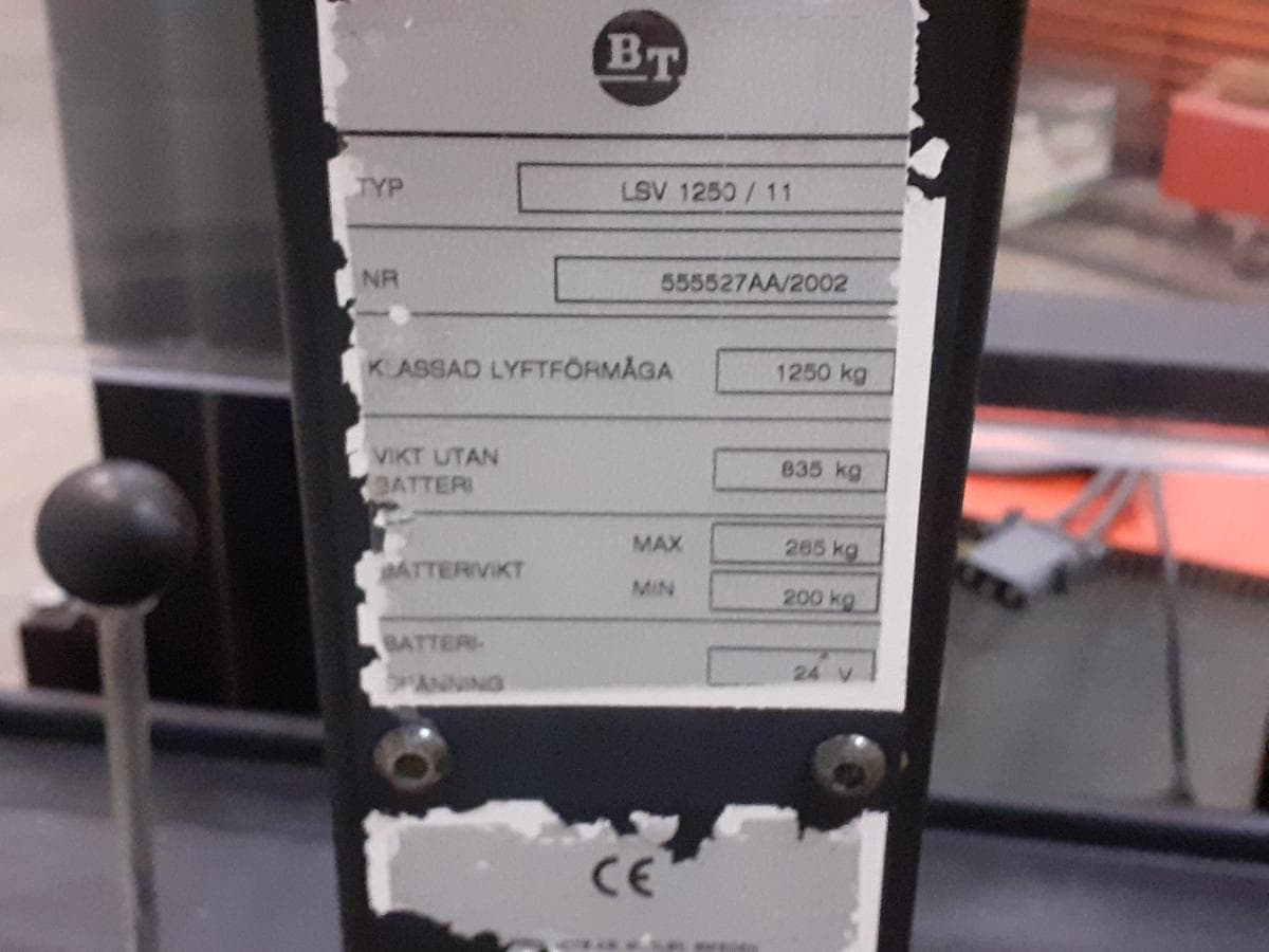 Stacker eléctrico BT LSV 1250-11 · Ano 2002 — imagem 11