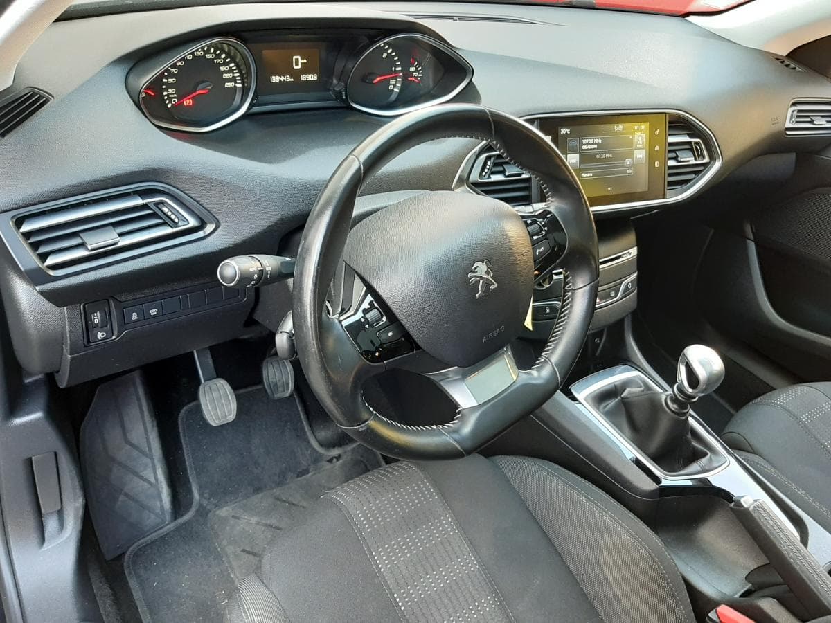 Peugeot 308 1.6 Blue HDI · Ano 2015 — imagen 13