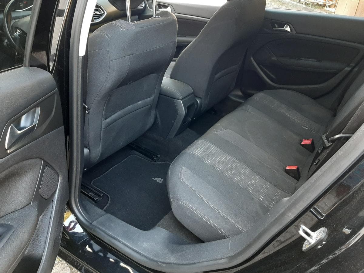 Peugeot 308 1.6 Blue HDI · Ano 2015 — imagen 16