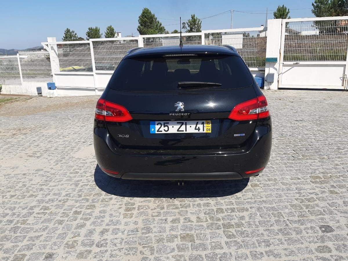 Peugeot 308 1.6 Blue HDI · Ano 2015 — imagen 5