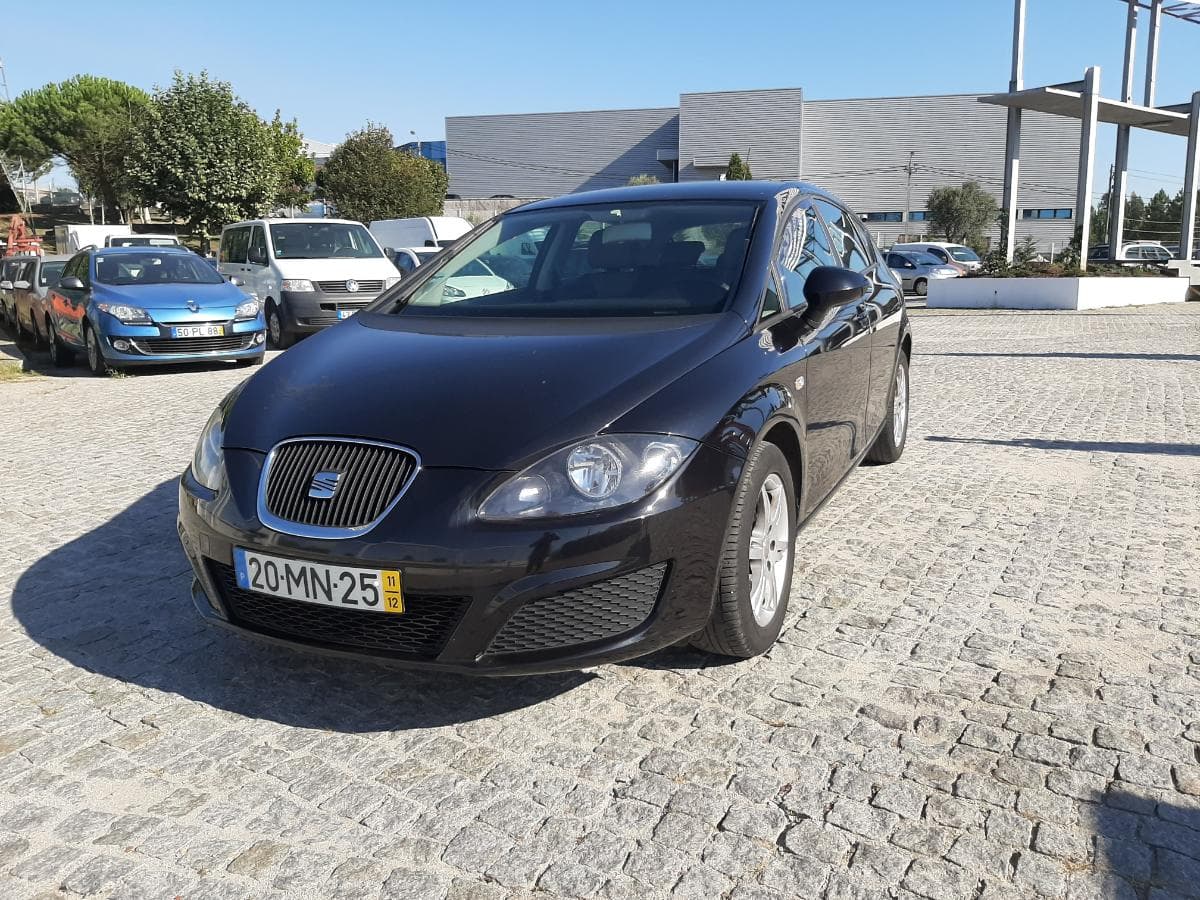 Seat Leon 1.6 TDI · Ano 2011 — imagem 3